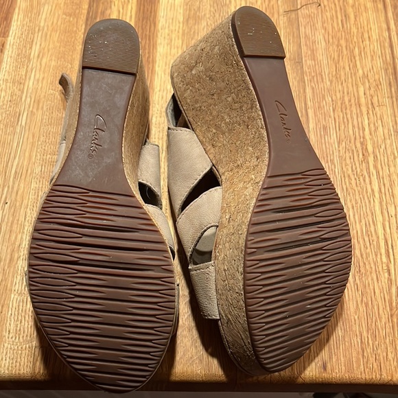Collection by Clarks neutral 3” heel sandals - Picture 5 of 6